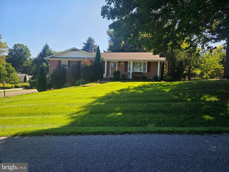 117 Greenwood Drive, Hagerstown, MD 21740 Main Photo