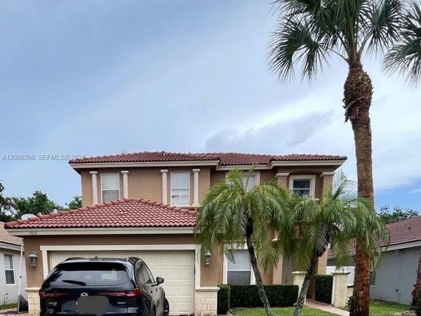 5051 SW 35th Way, Hollywood, FL 33312
