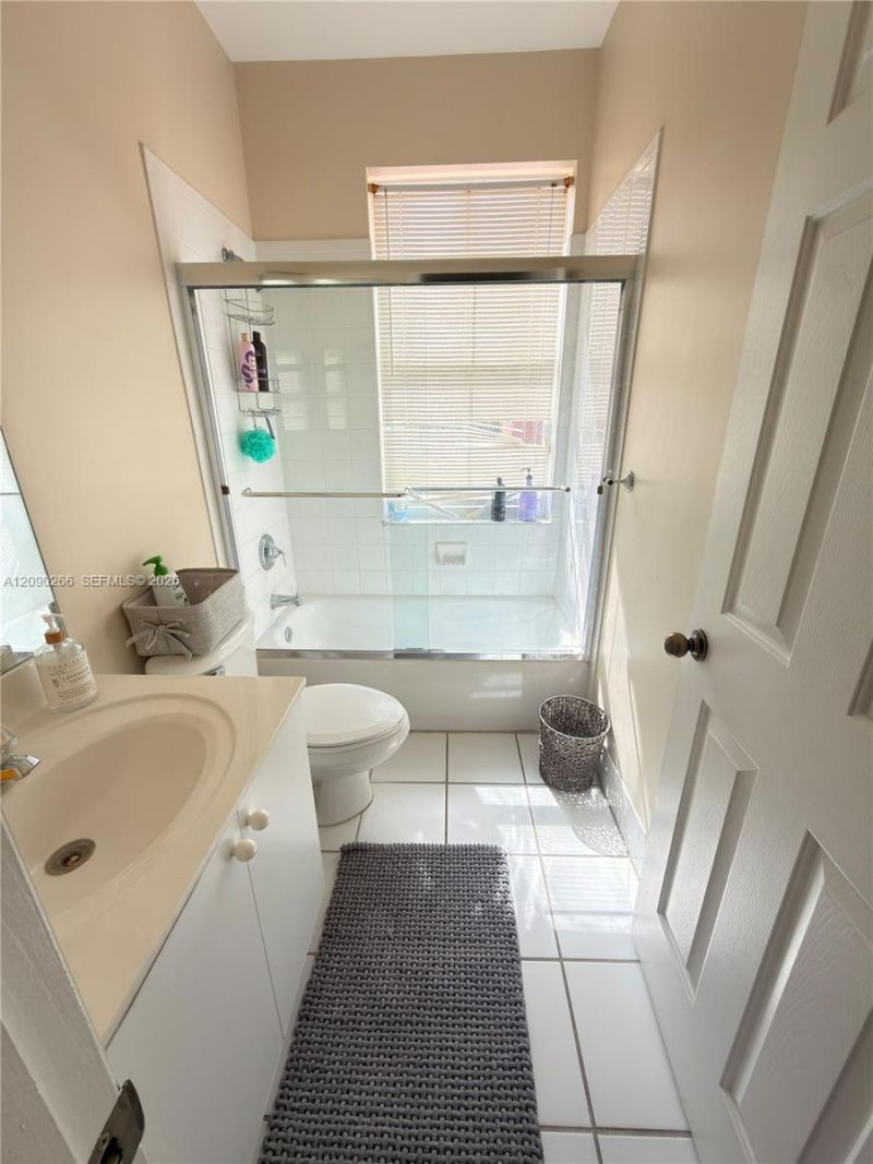 5051 SW 35th Way, Hollywood, FL 33312 Photo