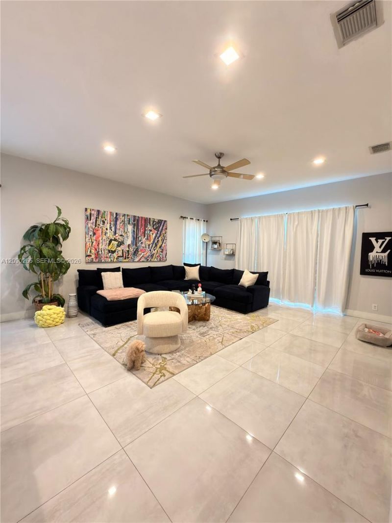 5051 SW 35th Way, Hollywood, FL 33312 Photo
