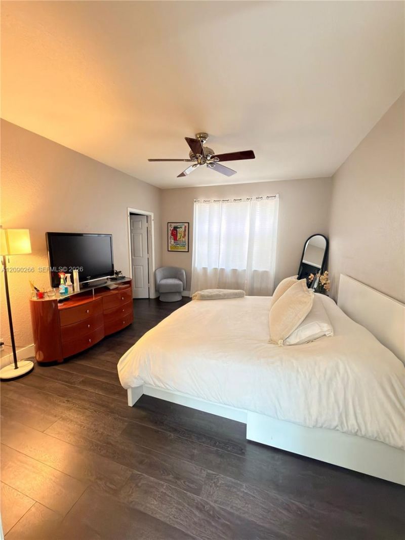 5051 SW 35th Way, Hollywood, FL 33312 Photo