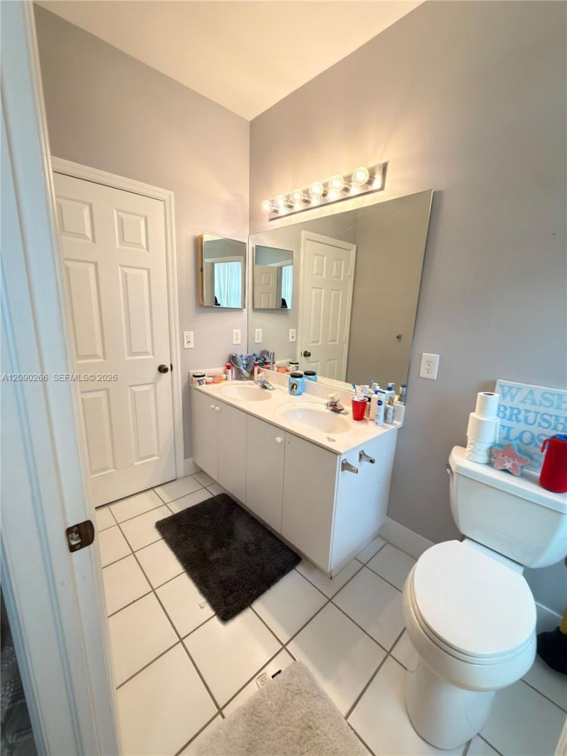 5051 SW 35th Way, Hollywood, FL 33312 Photo
