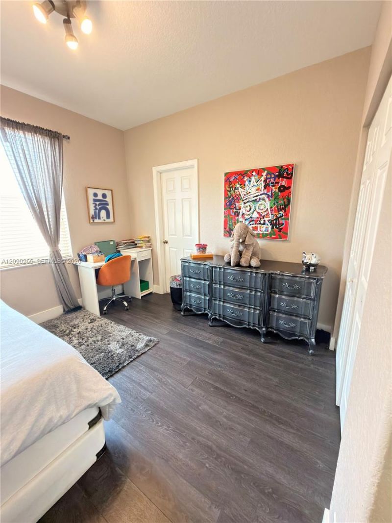 5051 SW 35th Way, Hollywood, FL 33312 Photo