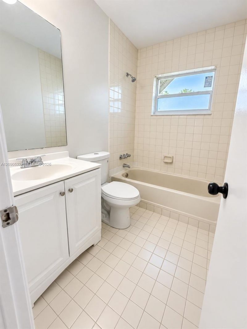 10132 W Indigo St, Unit 10132, Miami, FL 33157 Photo