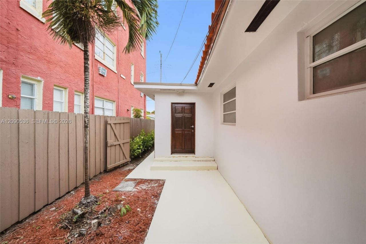1781 SW 13th St , Miami, FL 33145 Photo