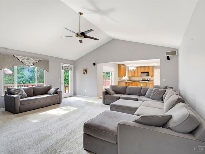 9969 Somerset Drive, Symmes Township, OH 45140 Photo 4