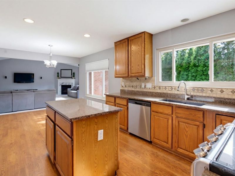9969 Somerset Drive, Symmes Township, OH 45140 Photo 5