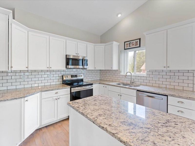 636 Waynoka Drive, Jackson Township, OH 45171 Photo 13