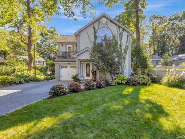 15 Wildwood Road , Wading River, NY 11792