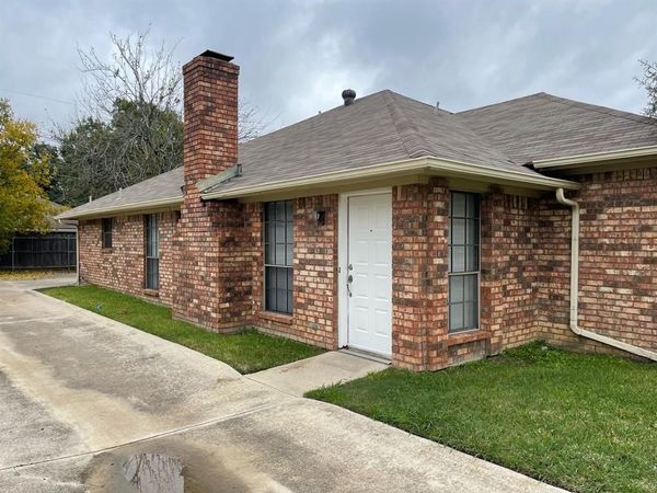 5227 Wild Horse Court, Arlington, TX 76017