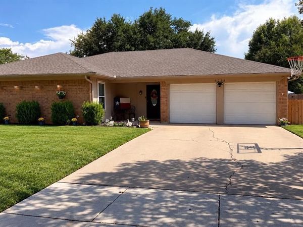 6216 Shirley Drive, North Richland Hills, TX 76180