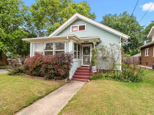 2302 Broadway, ROCKFORD, IL 61104