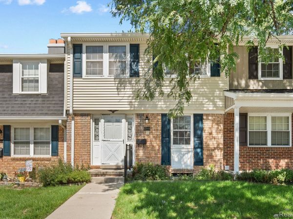 42948 Richards Court, Unit 5, Northville Township, Mi 48167