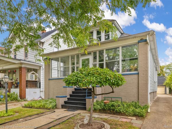 1360 Lakepointe Street, Grosse Pointe Park, Mi 48230