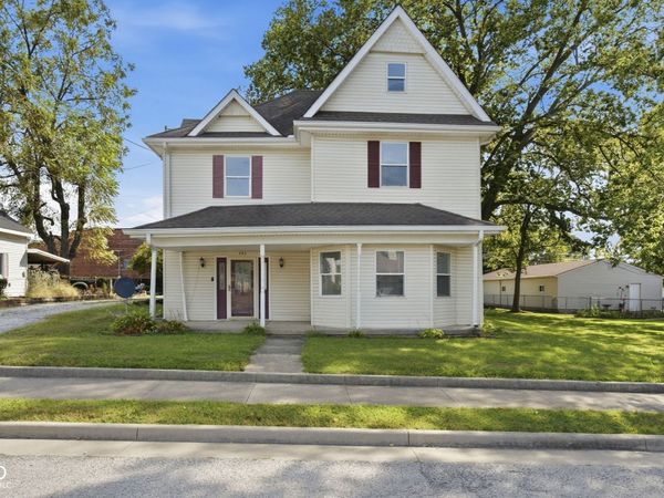 105 N Indiana Street , Roachdale, IN 46172