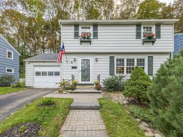 35 Gregory Hill Rd , Rochester, NY 14620
