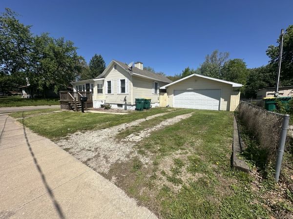 102 E GROVE Street , Streator, IL 61364