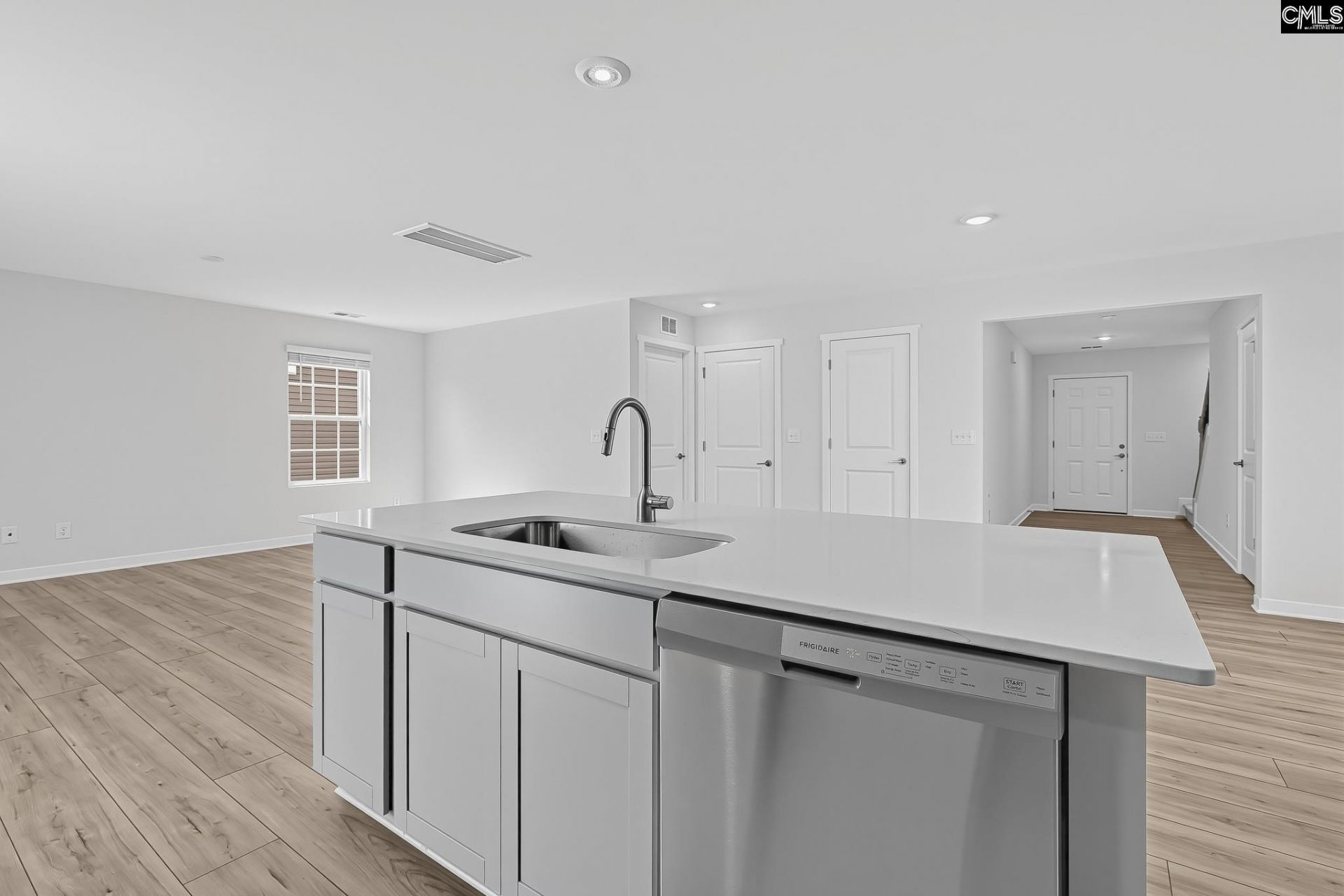 2024 Dipsody Boulevard Photo 12