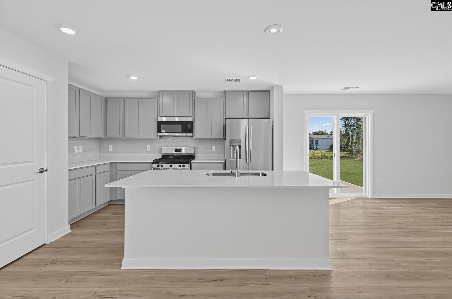2024 Dipsody Boulevard Photo 16