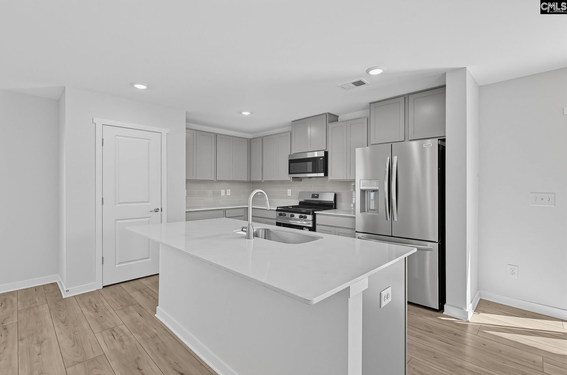 2024 Dipsody Boulevard Photo 18