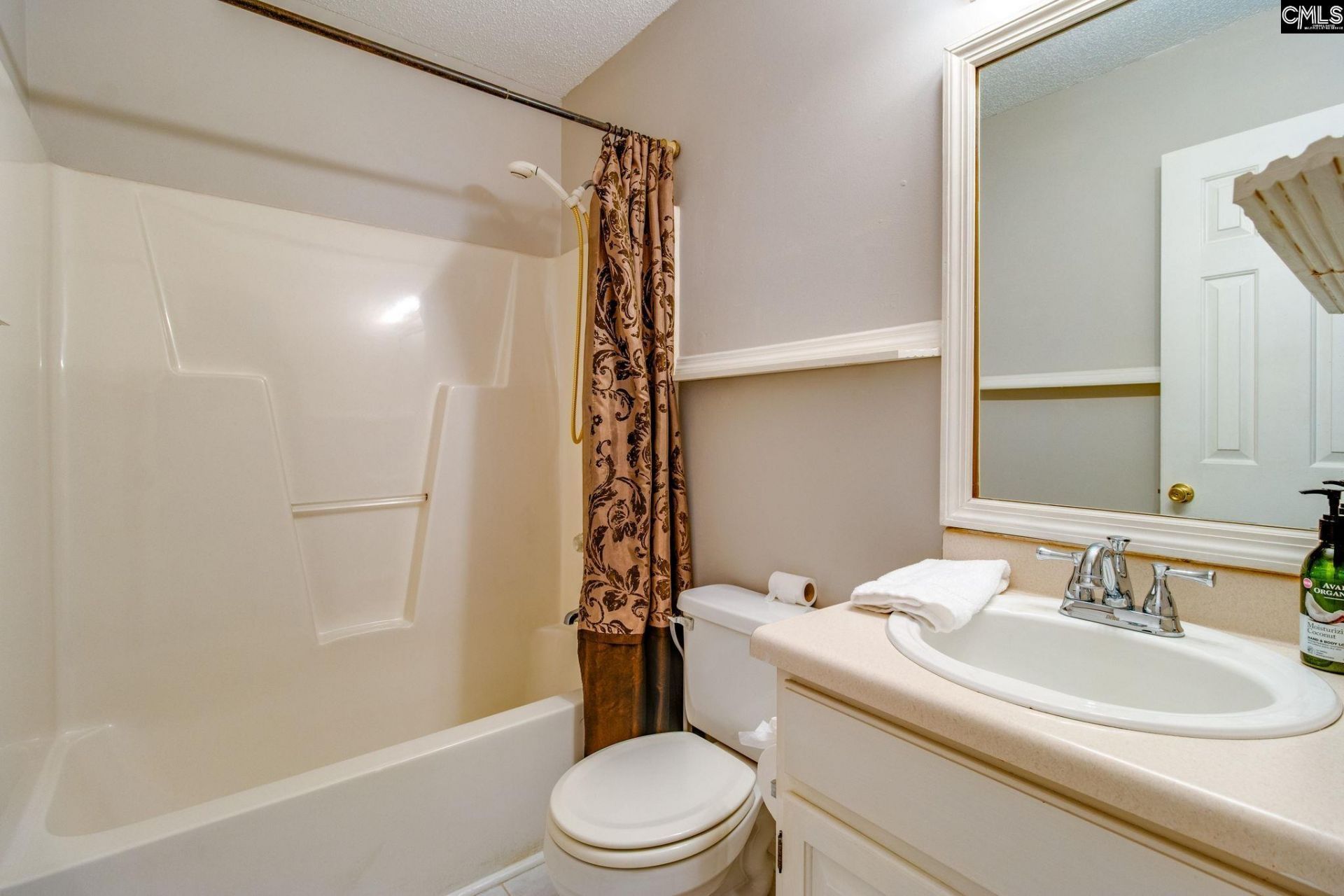 930 Sandfield Road  Photo 21