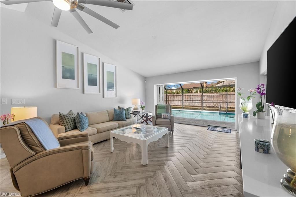 2467 Pine Woods Cir , Unit 3, Naples, FL 34105 Photo
