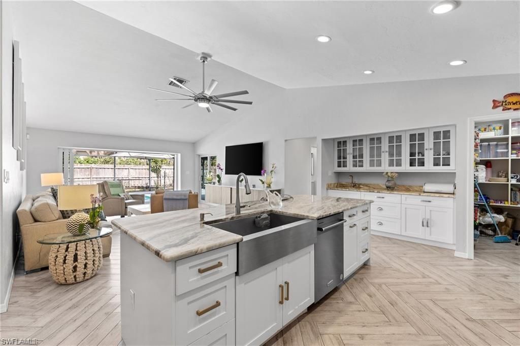 2467 Pine Woods Cir , Unit 3, Naples, FL 34105 Photo