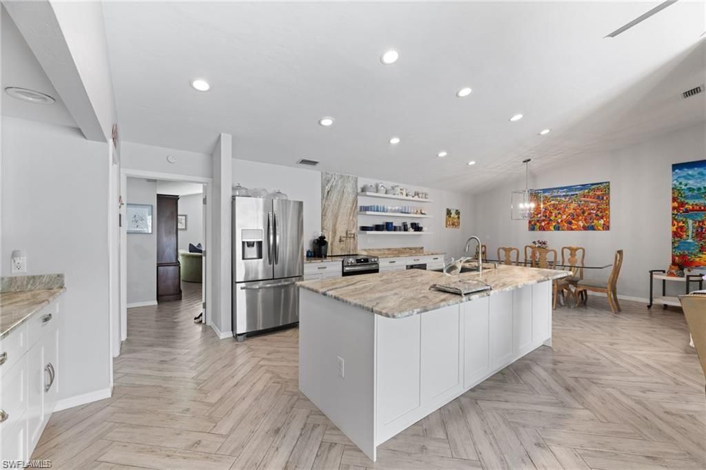 2467 Pine Woods Cir , Unit 3, Naples, FL 34105 Photo