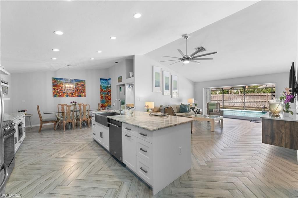 2467 Pine Woods Cir , Unit 3, Naples, FL 34105 Photo