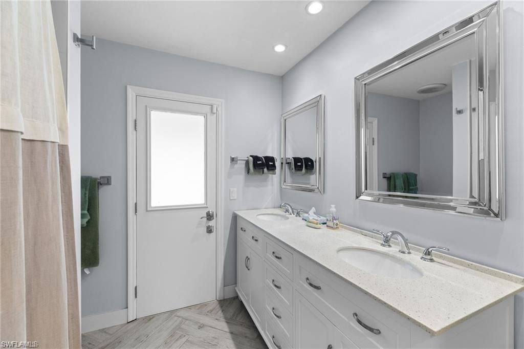2467 Pine Woods Cir , Unit 3, Naples, FL 34105 Photo