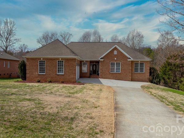 215 Browning Drive, Taylorsville, NC 28681