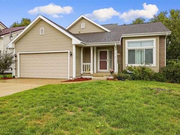 5013 N Willowbend Road NE, Cedar Rapids, IA 52411