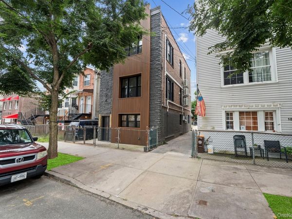 1024 E 226th Street , Bronx, NY 10466