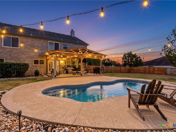 821 Bella Vista Circle, Kyle, TX 78640