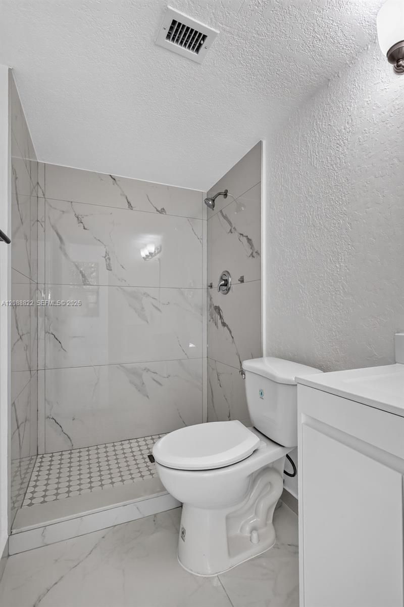 9360 Fontainebleau Blvd, Unit 101, Miami, FL 33172 Photo