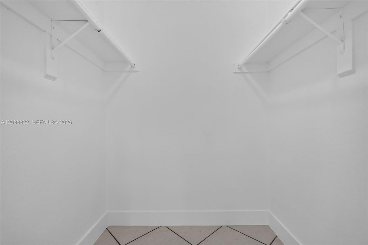 9360 Fontainebleau Blvd, Unit 101, Miami, FL 33172 Photo