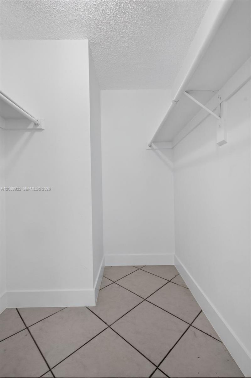 9360 Fontainebleau Blvd, Unit 101, Miami, FL 33172 Photo