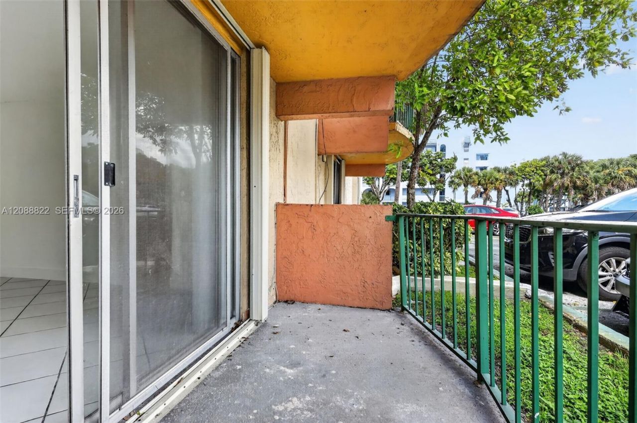 9360 Fontainebleau Blvd, Unit 101, Miami, FL 33172 Photo
