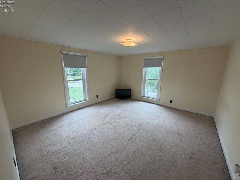 180 W Main Street, New London, OH 44851 Photo 11