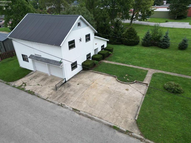 180 W Main Street, New London, OH 44851 Photo 3