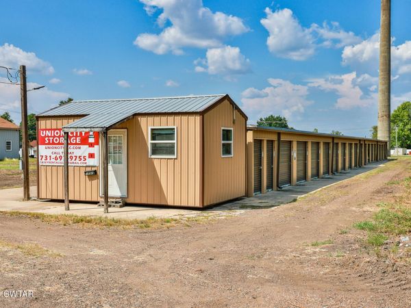 102 E Gibbs Street , Union City, TN 38261