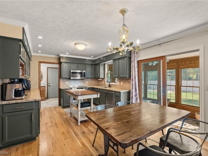 717 Wedgewood Drive, Avon Lake, OH 44012 Photo 14