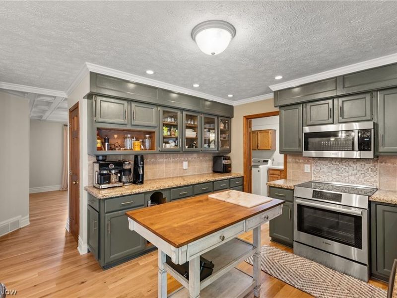 717 Wedgewood Drive, Avon Lake, OH 44012 Photo 16