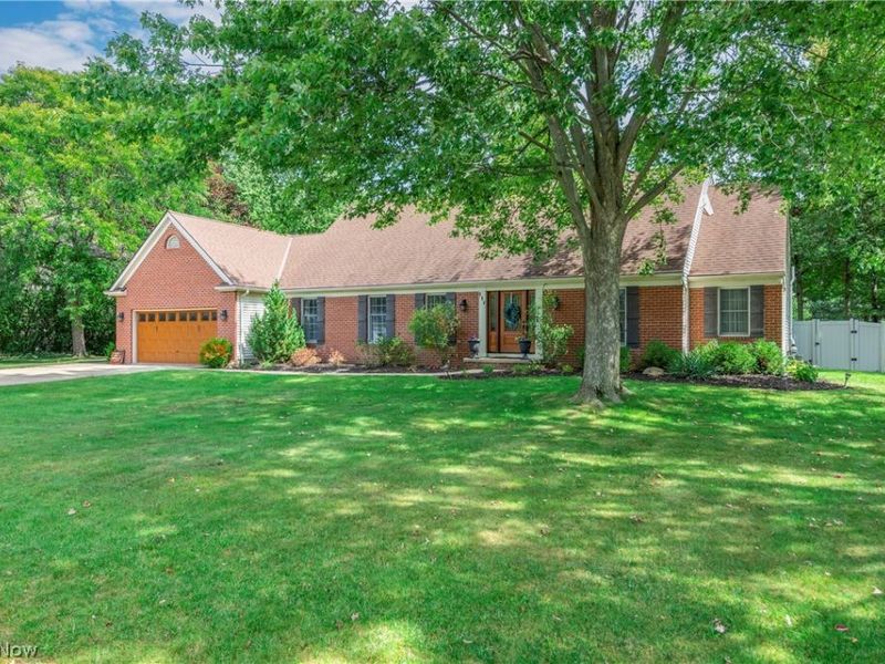 717 Wedgewood Drive, Avon Lake, OH 44012 Photo 2
