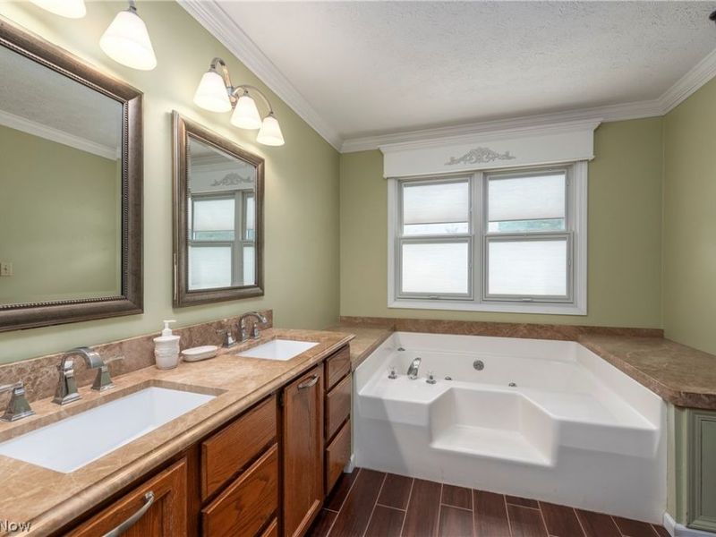 717 Wedgewood Drive, Avon Lake, OH 44012 Photo 24