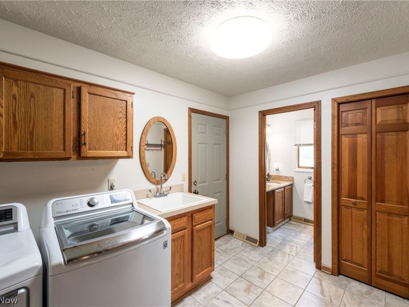 717 Wedgewood Drive, Avon Lake, OH 44012 Photo 30