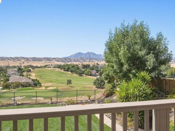 171 E Country Club Dr, Brentwood, CA 94513