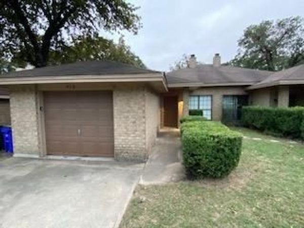408 Lochridge Drive, Unit 410, Azle, TX 76020