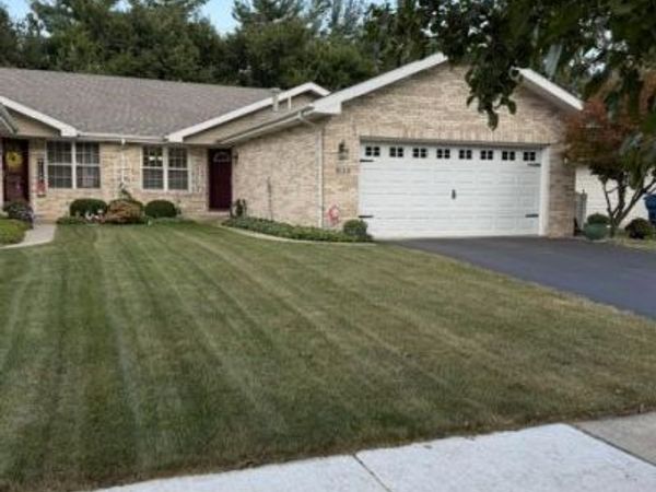 3133 Union Circle, Crown Point, IN 46307