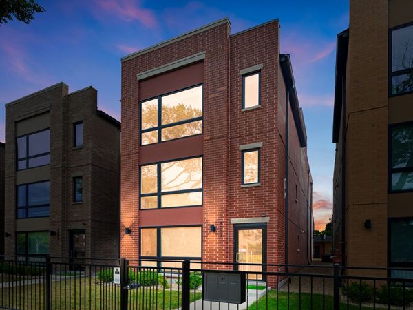 4607 S Saint Lawrence Avenue , Unit 301, Chicago, IL 60653